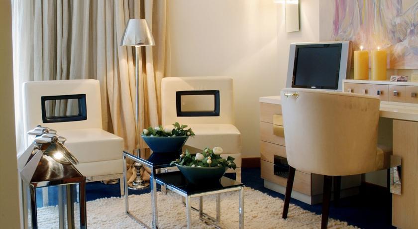 Hotel Moliceiro อาเวโร ภายนอก รูปภาพ