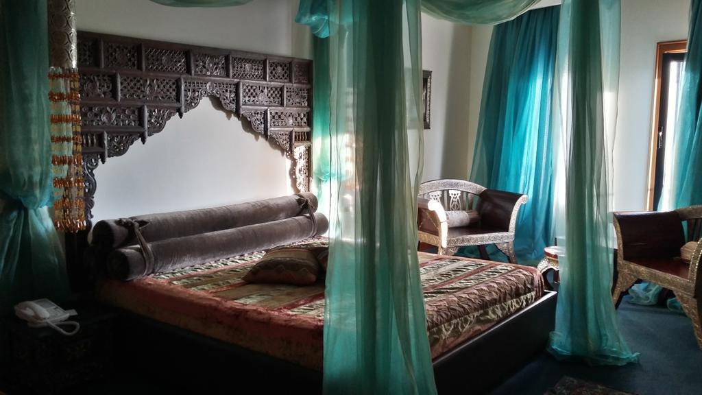Hotel Moliceiro อาเวโร ภายนอก รูปภาพ